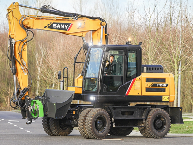 Kolesové rypadlo SANY SY155W