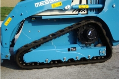 Kompaktný šmykom riadený pásový nakladač CTL-40T