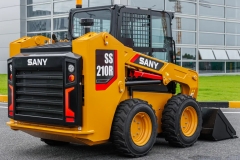 Šmykom riadený nakladač SANY SS210R