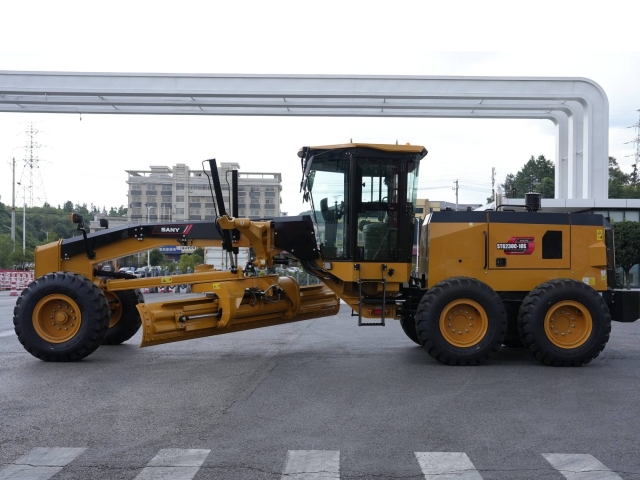 Cestný greider SANY STG230C-10S