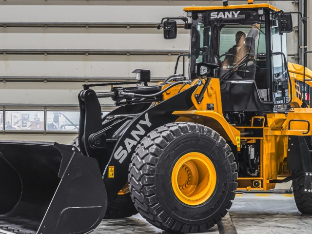 Kolesový nakladač SANY SW405