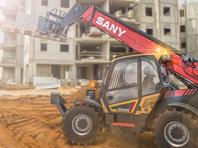 Teleskopický nakladač - TELEHANDLERS  STH742